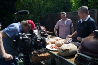 Backen auf dem Grill und Grill Opening!