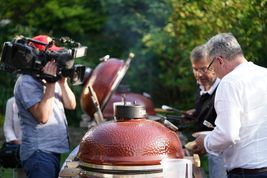 Backen auf dem Grill und Grill Opening!