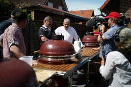 Backen auf dem Grill und Grill Opening!